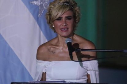 La alcaldesa dando su discurso de orden en la Sesión Solemne por los 486 año de Fundación de Guayaquil.