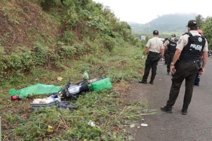 Trabajadores que iban camino a sus labores de campo vieron el cadáver.