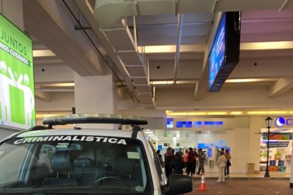 Los usuarios del centro comercial donde ocurrió el hecho se  mostraron consternados porque, según ellos, no habrían presenciado algo así.