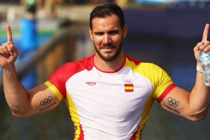 Saúl Craviotto Rivero es un piragüista y policía español, especialista en la modalidad de kayak.