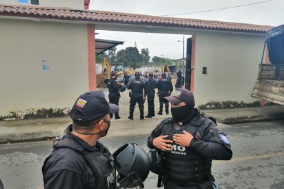 La Fiscalía anunció en red social sobre todo lo que encontraron en la tierra.