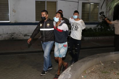 Los implicados fueron detenidos cerca del sitio donde ocurrió el hecho. Ambos tienen antecedentes penales.