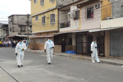 Según las indagaciones preliminares, la víctima fue interceptada por sujetos a bordo de un automóvil.