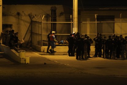 Los incidentes dejaron como consecuencia un fallecido y cinco heridos.