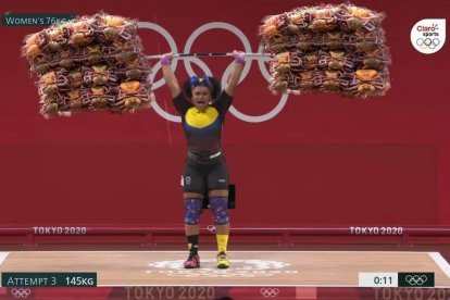 Neisi Dajomes alcanzó el oro mundial en levantamiento de pesas.