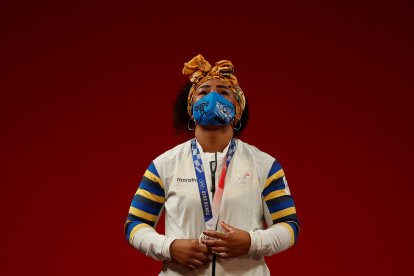 La joven, de 24 años, agradeció a su madre y Dios por haber alcanzado la medalla de plata en Tokio 2020.