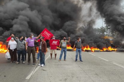 Exigen vigencia de la Ley de Educación. Anuncian que radicalizarán la medida.