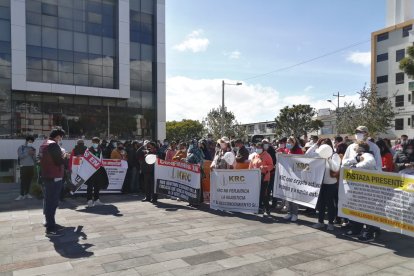 Los socios llegaron de todas partes del país para apoyar el plantón.