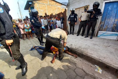 La víctima fue identificada como Duban Montaño. Su cuerpo quedó en la calle 5 de Agosto.