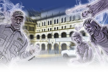 El guardián de esta unidad educativa asegura que echa agua bendita en lugares ‘pesados’.