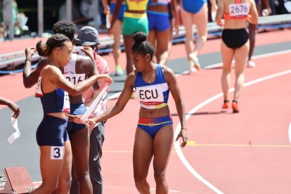 La competidoras no pudieron meterse en la final de la prueba.