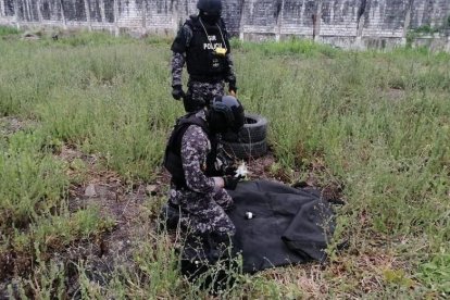 Comandos del Grupo de Intervención y Rescate detonaron el artefacto explosivo.