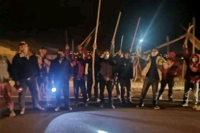 La gente hizo un reclamo para que la cárcel salga de ese lugar.