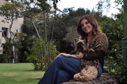 La actriz admite que antes solía comprar perros, actualmente ya no lo hace.