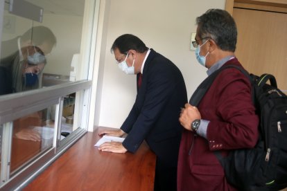 El documento fue entregado en ventanilla de la Corte Constitucional, la mañana del 10 de agosto.