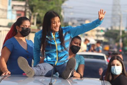 Lucía Yépez fue recibida a lo grande en su Quevedo.