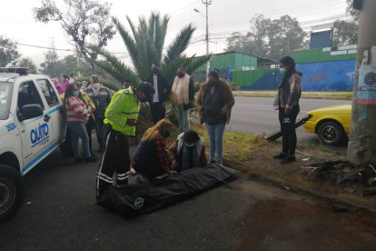 El hombre no resistió al golpe y murió en el instante.