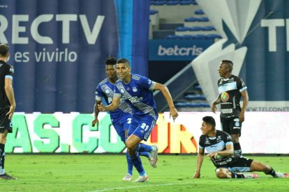 El Bombillo suma 3 puntos en el Capwell.