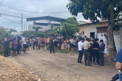 Segundo Armijos, con tiros en su cabeza y tórax, cayó abatido en el patio de su casa.