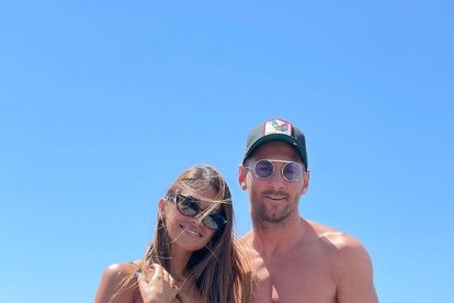 La pareja tiene tres hijos.