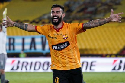 Gonzalo Mastriani de Barcelona celebra el golazo ante Fluminense.