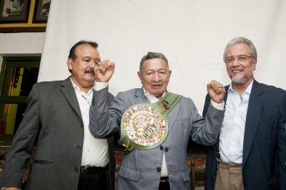 Un reciente reconocimiento al exboxeador Eduardo el rato Mojica, por su trayectoria boxistica.