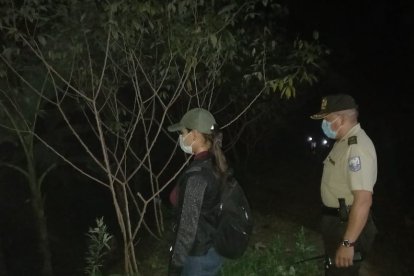 El cuerpo fue hallado enterrado en un hueco de un metro de profundidad.