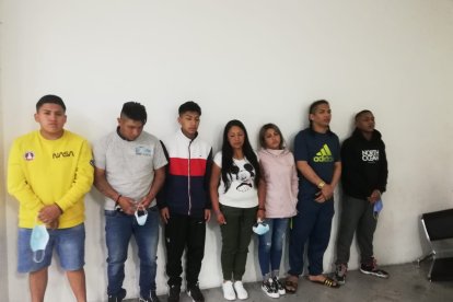 Seis de los siete detenidos tienen varios antecedentes penales, entre ellos, por robo, asociación ilícita, asesinato y asociación ilícita.