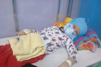 Ha recibido sus quimioterapias y el menor no se da por vencido.