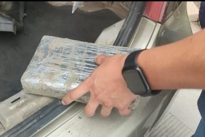La droga encontrada en el auto con los tres sospechosos.
