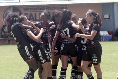 Dragonas de Independiente del Valle busca llegar a la final.