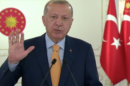 El presidente de Turquia estudia la posibilidad de cooperar con el régimen talibán.