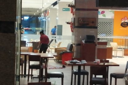 Jorge Luis Zambrano González fue asesinado en un centro comercial de Manta.