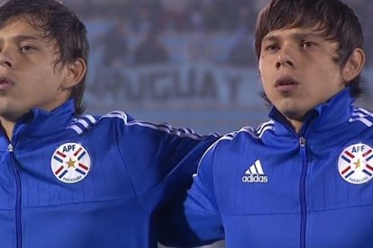 Los mellizos Ángel y Óscar Romero jugadores de Paraguay.