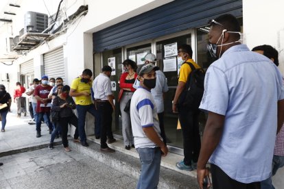 Trámite. Usuarios piden copias certificadas de documentos en la CTE.