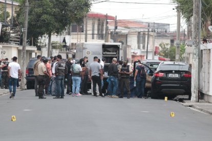 Un muerto y un herido hubo tras el atentado a tiros suscitado en Urdesa.