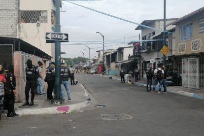 El cuerpo quedó a unos 20 metros de la esquina de las calles 48 y Rosendo Avilés.