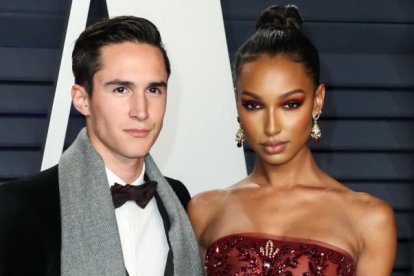 Los novios contrajeron matrimonio en Quito, Ecuador.