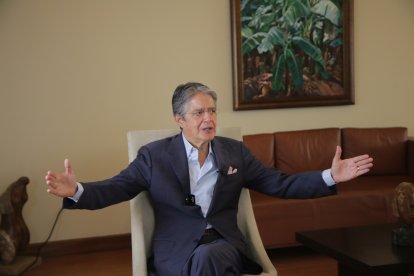 El presidente ha eliminado a las líneas aéreas el impuesto a la salida de divisas.