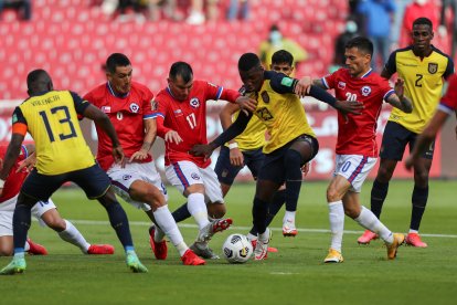La fecha pasada de las eliminatorias para el Mundial de Catar 2022 la selección de Ecuador empató 0-0 con Chile.
