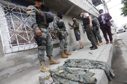 Erwin García, de 40 años, contó que supuestamente se dedica a trabajar como guardia de seguridad y que en pasado habría sido militar.