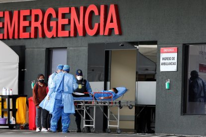 Vista de la entrada de la unidad de emergencia con pacientes covid-19 en Quito (Ecuador), en una fotografía de archivo.