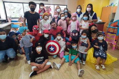 Mauricio conoció varias historias de niños que luchan por vencer al cáncer.