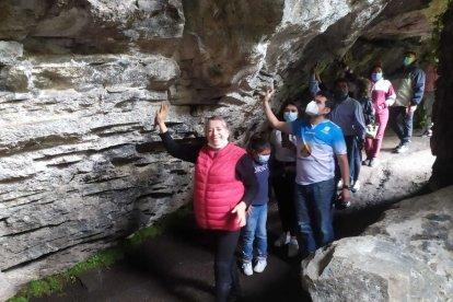 Hace pocos meses, las grutas quedaron expeditas después de que limpiaron la maleza y escombros.