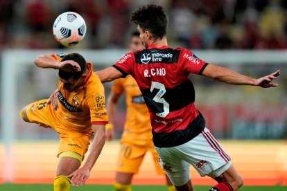 Barcelona perdió ante Flamemgo en el estadio Maracaná.