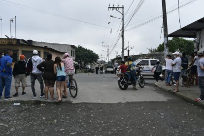 La policía realizó un operativo a los pocos minutos del asalto.