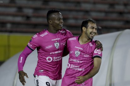 José  Angulo y Junior Sornoza llegaron como refuerzos para la segunda fase y con buen fútbol y goles tienen punteros a los rayados.