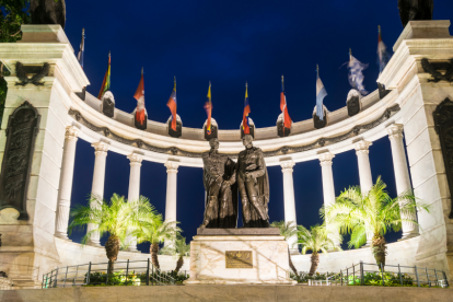 Sesenta y cinco de los 88 agentes que son parte de la Policía Turística de Guayaquil son mujeres, quienes en bicicleta rondan los sitios emblemáticos y más visitados.