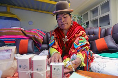 La pasión por su profesión comenzó en el colegio gracias a un maestro de nombre Humberto que le hizo "gustar la química".