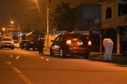 Cinco indicios balísticos encontraron los miembros de la Policía.